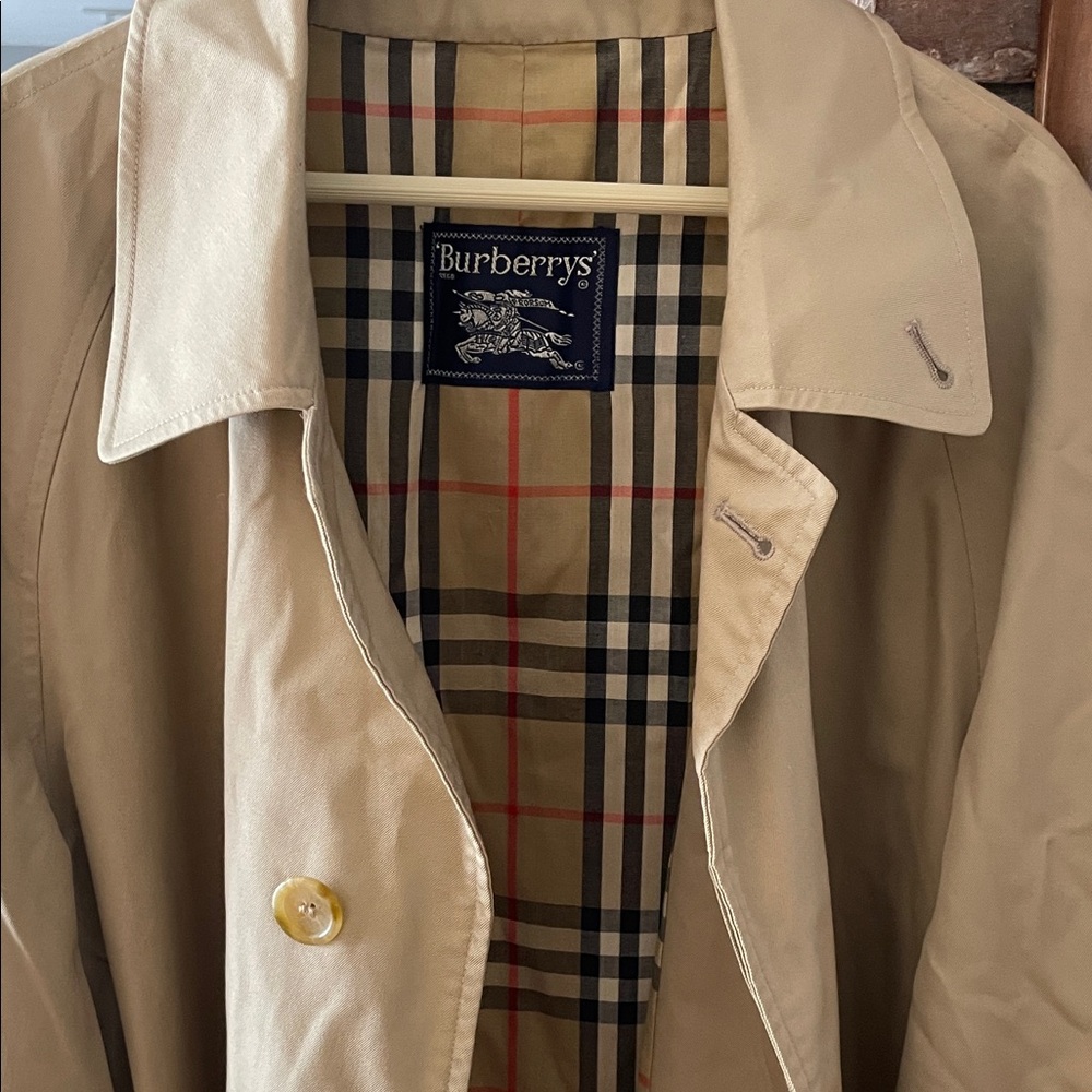 Burberry Vintage Men's Classic Tan Trench Coat~ 40 L - Picture 6 of 15